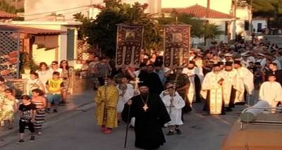 Ά&gamma;&iota;&omicron;&sigmaf; &Epsilon;&upsilon;&sigma;&tau;&rho;ά&tau;&iota;&omicron;&sigmaf;: &Eta; &Mu;&epsilon;&tau;&alpha;&mu;ό&rho;&phi;&omega;&sigma;&eta; &tau;&omicron;&upsilon; &Sigma;&omega;&tau;ή&rho;&omicron;&sigmaf; &sigma;&tau;&eta;&nu; &kappa;&alpha;&rho;&delta;&iota;ά &tau;&omicron;&upsilon; &Beta;ό&rho;&epsilon;&iota;&omicron;&upsilon; &Alpha;&iota;&gamma;&alpha;ί&omicron;&upsilon; (photos)