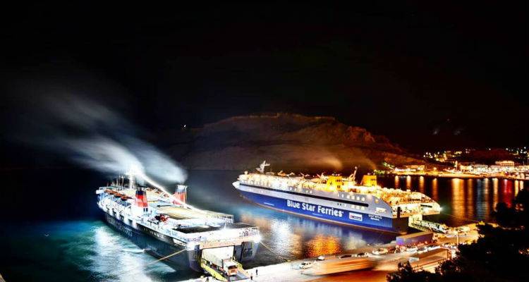 &Pi;&rho;ώ&tau;&eta; ά&phi;&iota;&xi;&eta; &tau;&omicron;&upsilon; &pi;&lambda;&omicron;ί&omicron;&upsilon; &laquo;&Delta;&iota;&alpha;&gamma;ό&rho;&alpha;&sigmaf;&raquo; &sigma;&tau;&eta; &Lambda;ή&mu;&nu;&omicron;