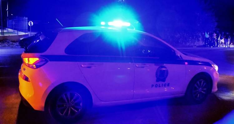 Ά&gamma;&rho;&iota;&omicron; &phi;&omicron;&nu;&iota;&kappa;ό &sigma;&tau;&eta;&nu; &Epsilon;ύ&beta;&omicron;&iota;&alpha;: &Tau;&omicron;&upsilon; &pi;ή&rho;&epsilon; &tau;&omicron; &sigma;&pi;ί&tau;&iota; &sigma;&epsilon; &pi;&lambda;&epsilon;&iota;&sigma;&tau;&eta;&rho;&iota;&alpha;&sigma;&mu;ό, &tau;&omicron;&nu; &sigma;&kappa;ό&tau;&omega;&sigma;&epsilon; &kappa;&alpha;&iota; &mu;&epsilon;&tau;ά &alpha;&upsilon;&tau;&omicron;&kappa;&tau;ό&nu;&eta;&sigma;&epsilon;