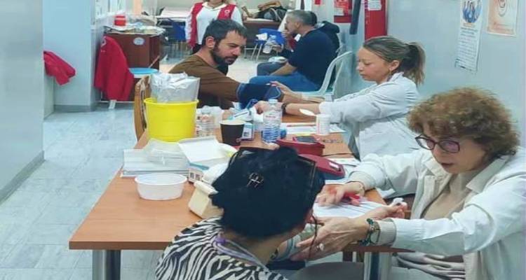 &Lambda;ή&mu;&nu;&omicron;&sigmaf;: &Tau;&rho;&iota;ή&mu;&epsilon;&rho;&omicron; &epsilon;&theta;&epsilon;&lambda;&omicron;&nu;&tau;&iota;&kappa;ή&sigmaf; &alpha;&iota;&mu;&omicron;&delta;&omicron;&sigma;ί&alpha;&sigmaf; &alpha;&pi;ό &tau;&omicron;&nu; &Sigma;ύ&lambda;&lambda;&omicron;&gamma;&omicron; &laquo;Ά&gamma;&iota;&omicron;&sigmaf; &Pi;&alpha;&nu;&tau;&epsilon;&lambda;&epsilon;ή&mu;&omega;&nu;&raquo; &sigma;&tau;&omicron; &Gamma;&epsilon;&nu;&iota;&kappa;ό &Nu;&omicron;&sigma;&omicron;&kappa;&omicron;&mu;&epsilon;ί&omicron;