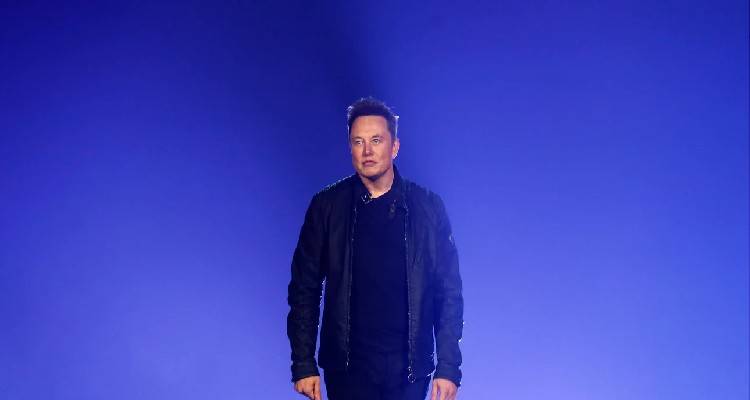 Το Twitter του Έλον Μασκ αρχίζει σήμερα τις απολύσεις -Θα διώξει το 50% των εργαζομένων, το e-mail που διέρρευσε