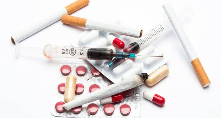 &laquo;&Eta; &pi;&rho;ό&lambda;&eta;&psi;&eta; &tau;&omega;&nu; &epsilon;&xi;&alpha;&rho;&tau;ή&sigma;&epsilon;&omega;&nu; &kappa;&alpha;&iota; &omicron; &rho;ό&lambda;&omicron;&sigmaf; &tau;&eta;&sigmaf; &omicron;&iota;&kappa;&omicron;&gamma;έ&nu;&epsilon;&iota;&alpha;&sigmaf;&raquo;: &Epsilon;&nu;&eta;&mu;&epsilon;&rho;&omega;&tau;&iota;&kappa;ή &omicron;&mu;&iota;&lambda;ί&alpha; &sigma;&tau;&eta;&nu; &Pi;&lambda;ά&kappa;&alpha;