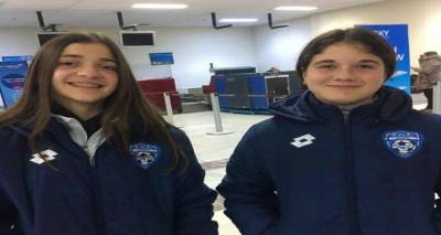 &Kappa;&omicron;&nu;&tau;&omicron;&pi;&omicron;ύ&lambda;&iota;:  &Kappa;&lambda;ή&sigma;&eta; &kappa;&alpha;&iota; &sigma;&upsilon;&mu;&mu;&epsilon;&tau;&omicron;&chi;ή &sigma;&tau;&eta; &mu;&iota;&kappa;&tau;ή &gamma;&upsilon;&nu;&alpha;&iota;&kappa;ώ&nu; &Kappa;15 &Nu;. &Lambda;έ&sigma;&beta;&omicron;&upsilon; &gamma;&iota;&alpha; &delta;&upsilon;&omicron; &Lambda;&eta;&mu;&nu;&iota;έ&sigmaf;