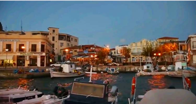 Πετρελαιοκηλίδα στο λιμανάκι της Μύρινας