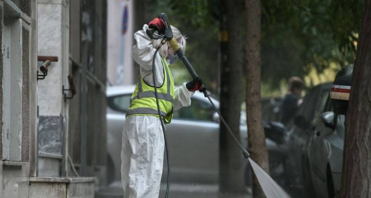 Κορωνοϊός: Μεγάλη ανησυχία για τα γηροκομεία, προβληματισμός για την Αττική | Ολα τα στοιχεία