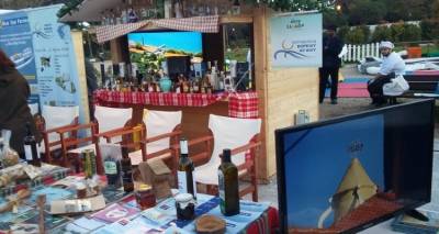 &Eta; &Pi;.&Beta;.&Alpha;. &sigma;&tau;&omicron; festival &ldquo;&Mu;&iota;&alpha; &mu;&iota;&kappa;&rho;ή &Epsilon;&lambda;&lambda;ά&delta;&alpha; &sigma;&tau;&eta;&nu; &Alpha;&theta;ή&nu;&alpha;&rdquo;
