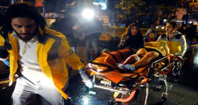 &Tau;&rho;ό&mu;&omicron;&sigmaf; &sigma;&tau;&eta;&nu; &Kappa;&omega;&nu;&sigma;&tau;&alpha;&nu;&tau;&iota;&nu;&omicron;ύ&pi;&omicron;&lambda;&eta; | &Epsilon;&pi;ί&theta;&epsilon;&sigma;&eta; &epsilon;&nu;ό&pi;&lambda;&omicron;&upsilon; &sigma;&epsilon; &kappa;&lambda;&alpha;&mu;&pi;, 39 &nu;&epsilon;&kappa;&rho;&omicron;ί