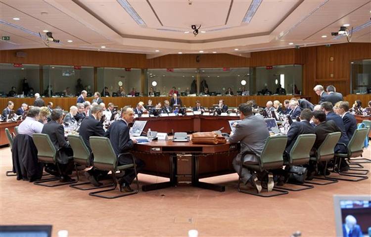&Sigma;&tau;&alpha; &epsilon;&lambda;&lambda;&eta;&nu;&iota;&kappa;ά &eta; &alpha;&nu;&alpha;&kappa;&omicron;ί&nu;&omega;&sigma;&eta; &tau;&omicron;&upsilon; Eurogroup &gamma;&iota;&alpha; &tau;&eta;&nu; &Kappa;ύ&pi;&rho;&omicron;