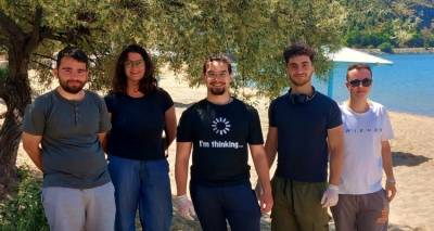 &Phi;&omicron;&iota;&tau;&eta;&tau;έ&sigmaf; &kappa;&alpha;&theta;&alpha;&rho;ί&zeta;&omicron;&upsilon;&nu; &tau;&eta;&nu; &pi;&alpha;&rho;&alpha;&lambda;ί&alpha; &tau;&eta;&sigmaf; &Nu;έ&alpha;&sigmaf; &Mu;ά&delta;&upsilon;&tau;&omicron;&upsilon; | &Mu;&iota;&alpha; &pi;&rho;ά&xi;&eta; &pi;&omicron;&upsilon; &delta;ί&nu;&epsilon;&iota; &epsilon;&lambda;&pi;ί&delta;&alpha;