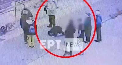 &Beta;ί&nu;&tau;&epsilon;&omicron; &nu;&tau;&omicron;&kappa;&omicron;&upsilon;&mu;έ&nu;&tau;&omicron;: &Eta; &sigma;&tau;&iota;&gamma;&mu;ή &tau;&eta;&sigmaf; &kappa;&alpha;&tau;ά&rho;&rho;&epsilon;&upsilon;&sigma;&eta;&sigmaf; &tau;&omicron;&upsilon; 18&chi;&rho;&omicron;&nu;&omicron;&upsilon; &mu;&epsilon;&tau;ά &tau;&eta;&nu; &epsilon;&pi;ί&theta;&epsilon;&sigma;&eta; &alpha;&pi;ό &pi;&alpha;&rho;έ&alpha; &alpha;&nu;&eta;&lambda;ί&kappa;&omega;&nu; &sigma;&tau;&eta;&nu; &Kappa;&alpha;&lambda;&lambda;&iota;&theta;έ&alpha;