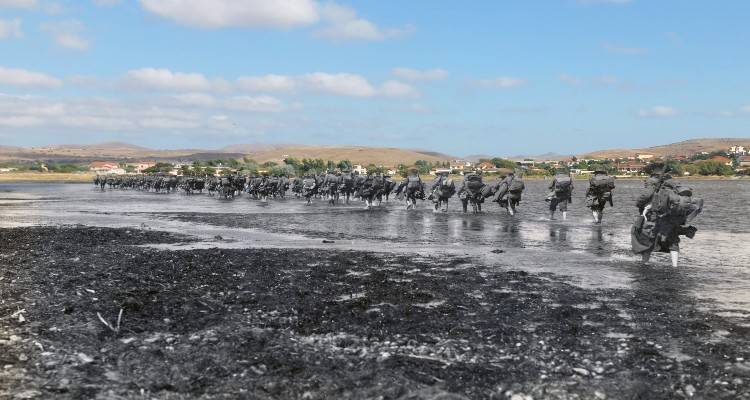 &Sigma;&pi;&omicron;&upsilon;&delta;&alpha;ί&alpha; &epsilon;&xi;έ&lambda;&iota;&xi;&eta;: &Eta; &Alpha;&upsilon;&sigma;&tau;&rho;&alpha;&lambda;ί&alpha; &chi;&rho;&eta;&mu;&alpha;&tau;&omicron;&delta;&omicron;&tau;&epsilon;ί &mu;&epsilon; 4,9 &epsilon;&kappa;&alpha;&tau;&omicron;&mu;&mu;ύ&rho;&iota;&alpha; &delta;&omicron;&lambda;ά&rho;&iota;&alpha; &tau;&eta; &delta;&eta;&mu;&iota;&omicron;&upsilon;&rho;&gamma;ί&alpha; &Mu;&omicron;&nu;&omicron;&pi;&alpha;&tau;&iota;&omicron;ύ &Mu;&nu;ή&mu;&eta;&sigmaf; &tau;&omega;&nu; Anzac &sigma;&tau;&eta; &Lambda;ή&mu;&nu;&omicron;