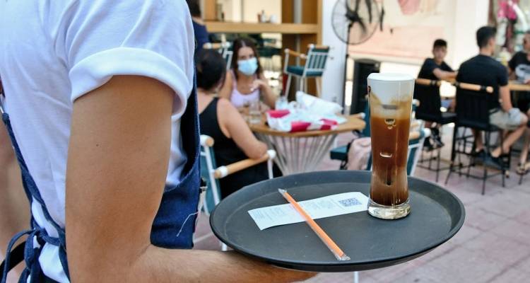 Εντατικοποίηση ελέγχων από την Επιθεώρηση Εργασίας: Ισχυρό εργαλείο η ψηφιακή κάρτα εργασίας, αυξήθηκαν οι υπερωρίες