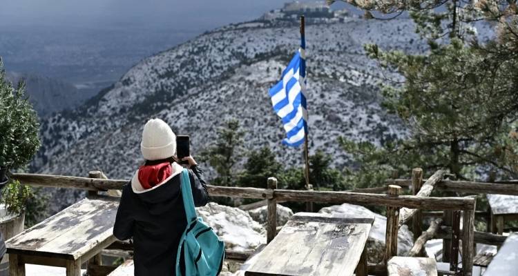 &laquo;&Pi;&omicron;&lambda;&iota;&kappa;ή &epsilon;&iota;&sigma;&beta;&omicron;&lambda;ή&raquo; &alpha;&pi;ό &tau;&eta;&nu; &Tau;&rho;ί&tau;&eta;, &mu;&epsilon; &pi;&omicron;&lambda;ύ &chi;&alpha;&mu;&eta;&lambda;έ&sigmaf; &theta;&epsilon;&rho;&mu;&omicron;&kappa;&rho;&alpha;&sigma;ί&epsilon;&sigmaf; &kappa;&alpha;&iota; &mu;&epsilon;&gamma;ά&lambda;&epsilon;&sigmaf; &pi;&iota;&theta;&alpha;&nu;ό&tau;&eta;&tau;&epsilon;&sigmaf; &gamma;&iota;&alpha; &pi;&upsilon;&kappa;&nu;έ&sigmaf; &chi;&iota;&omicron;&nu;&omicron;&pi;&tau;ώ&sigma;&epsilon;&iota;&sigmaf;