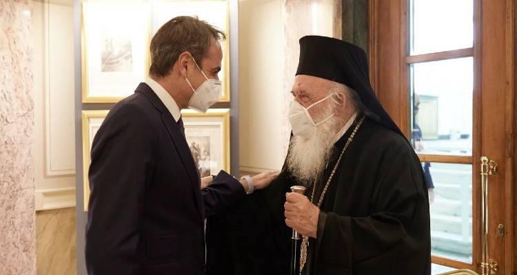 Τετ α τετ Μητσοτάκη με Ιερώνυμο για τη λειτουργία των εκκλησιών το Πάσχα -Επιτάφιος και Ανάσταση σε εξωτερικούς χώρους