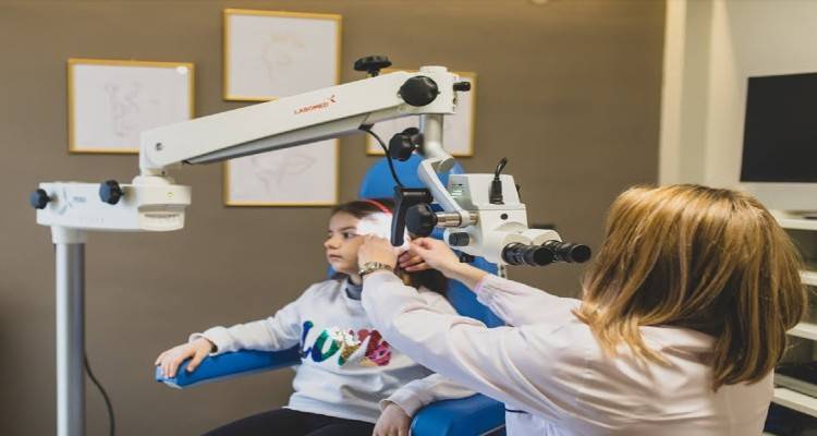 Τα μέτρα κατά του Covid-19 μείωσαν τις ωτίτιδες