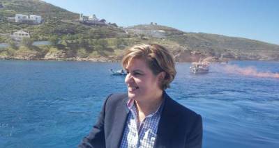 &Chi;&rho;&iota;&sigma;&tau;&iota;ά&nu;&alpha; &Kappa;&alpha;&lambda;&omicron;&gamma;ή&rho;&omicron;&upsilon;: &laquo;&Sigma;ή&mu;&epsilon;&rho;&alpha; &tau;&omicron; &lambda;ό&gamma;&omicron; έ&chi;&omicron;&upsilon;&nu; &omicron;&iota; &pi;&omicron;&lambda;ί&tau;&epsilon;&sigmaf;&raquo;