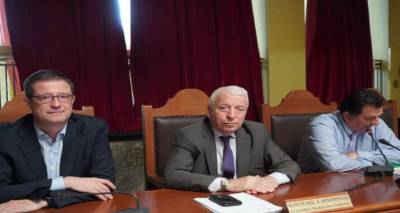 &Sigma;&tau;&eta;&nu; &Kappa;&alpha;&beta;ά&lambda;&alpha; &omicron; &pi;&epsilon;&rho;&iota;&phi;&epsilon;&rho;&epsilon;&iota;ά&rho;&chi;&eta;&sigmaf; &beta;&omicron;&rho;&epsilon;ί&omicron;&upsilon; &Alpha;&iota;&gamma;&alpha;ί&omicron;&upsilon;, &gamma;&iota;&alpha; &nu;&alpha; &pi;&rho;&omicron;&sigma;&epsilon;&lambda;&kappa;ύ&sigma;&epsilon;&iota; &epsilon;&sigma;&omega;&tau;&epsilon;&rho;&iota;&kappa;ό &tau;&omicron;&upsilon;&rho;&iota;&sigma;&mu;ό &sigma;&tau;&alpha; &nu;&eta;&sigma;&iota;ά