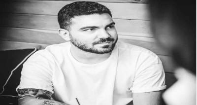 &Nu;&iota;&kappa;ό&lambda;&alpha;&sigmaf; &Alpha;&nu;&alpha;&gamma;&nu;&omega;&sigma;&tau;ό&pi;&omicron;&upsilon;&lambda;&omicron;&sigmaf;: &laquo;&Tau;&omicron; &mu;έ&lambda;&lambda;&omicron;&nu; &tau;&eta;&sigmaf; &Lambda;ή&mu;&nu;&omicron;&upsilon;, &beta;&rho;ί&sigma;&kappa;&epsilon;&tau;&alpha;&iota; &sigma;&tau;&alpha; &chi;έ&rho;&iota;&alpha; &mu;&alpha;&sigmaf;&raquo;