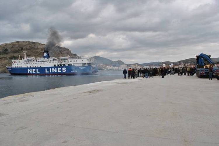 tovima.gr: &laquo;&Lambda;ή&mu;&nu;&omicron;&sigmaf;: &Alpha;&rho;&gamma;&omicron;&pi;&epsilon;&theta;&alpha;ί&nu;&epsilon;&iota; &tau;&omicron; &nu;&eta;&sigma;ί &lambda;ό&gamma;&omega; &alpha;&sigma;&tau;&alpha;&theta;&omicron;ύ&sigmaf; &alpha;&kappa;&tau;&omicron;&pi;&lambda;&omicron;ϊ&kappa;ή&sigmaf; &sigma;ύ&nu;&delta;&epsilon;&sigma;&eta;&sigmaf;&raquo;