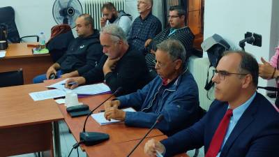 &Pi;&alpha;&rho;έ&mu;&beta;&alpha;&sigma;&eta; &tau;&eta;&sigmaf; &Lambda;&alpha;ϊ&kappa;ή&sigmaf; &Sigma;&upsilon;&sigma;&pi;&epsilon;ί&rho;&omega;&sigma;&eta;&sigmaf; &Lambda;ή&mu;&nu;&omicron;&upsilon; &gamma;&iota;&alpha; &tau;&alpha; &kappa;&tau;&iota;&rho;&iota;&alpha;&kappa;ά &pi;&rho;&omicron;&beta;&lambda;ή&mu;&alpha;&tau;&alpha; &tau;&omega;&nu; &sigma;&chi;&omicron;&lambda;&epsilon;ί&omega;&nu; &tau;&eta;&sigmaf; &Lambda;ή&mu;&nu;&omicron;&upsilon;