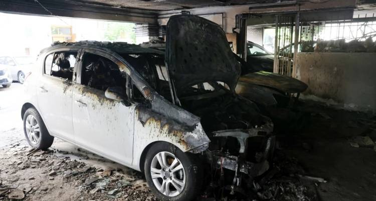 &Pi;έ&theta;&alpha;&nu;&epsilon; &eta; &mu;&eta;&tau;έ&rho;&alpha; &tau;&omicron;&upsilon; &sigma;&tau;&epsilon;&lambda;έ&chi;&omicron;&upsilon;&sigmaf; &tau;&eta;&sigmaf; &Nu;&Delta; &Alpha;&phi;&rho;&omicron;&delta;ί&tau;&eta;&sigmaf; &Nu;έ&sigma;&tau;&omicron;&rho;&alpha;, &mu;&epsilon;&tau;ά &tau;&eta;&nu; &epsilon;&mu;&pi;&rho;&eta;&sigma;&tau;&iota;&kappa;ή &epsilon;&pi;ί&theta;&epsilon;&sigma;&eta; &sigma;&tau;&omicron; &sigma;&pi;ί&tau;&iota; &tau;&omicron;&upsilon;&sigmaf;