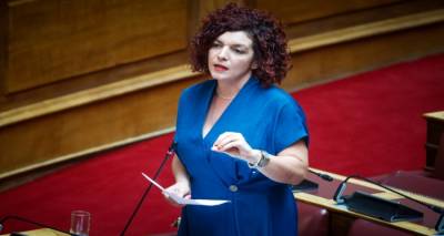 &Sigma;&tau;&eta; &Beta;&omicron;&upsilon;&lambda;ή &omicron;&iota; &kappa;&alpha;&tau;&alpha;&sigma;&tau;&rho;&omicron;&phi;έ&sigmaf; &sigma;&tau;&eta; &Lambda;ή&mu;&nu;&omicron;: &Epsilon;&rho;ώ&tau;&eta;&sigma;&eta; &gamma;&iota;&alpha; &alpha;&pi;&omicron;&zeta;&eta;&mu;&iota;ώ&sigma;&epsilon;&iota;&sigmaf; &kappa;&alpha;&iota; &alpha;&nu;&tau;&iota;&pi;&lambda;&eta;&mu;&mu;&upsilon;&rho;&iota;&kappa;ά έ&rho;&gamma;&alpha;