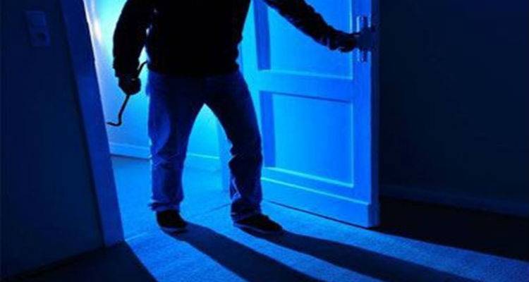 «Άνοιξαν» σπίτι στη Μύρινα