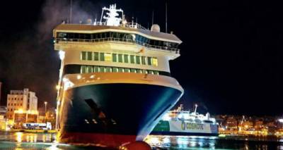 &Sigma;ή&mu;&epsilon;&rho;&alpha; &eta; &pi;&rho;ώ&tau;&eta; &alpha;&pi;ό&pi;&epsilon;&iota;&rho;&alpha; &nu;&alpha; &laquo;&xi;&epsilon;&kappa;&omicron;&lambda;&lambda;ή&sigma;&omicron;&upsilon;&nu;&raquo; &tau;&omicron; Blue Star Patmos