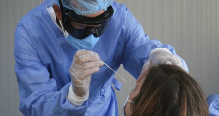 &Kappa;&omicron;&rho;&omega;&nu;&omicron;ϊό&sigmaf;: &Sigma;&tau;&alpha; 391 &tau;&alpha; &nu;έ&alpha; &kappa;&rho;&omicron;ύ&sigma;&mu;&alpha;&tau;&alpha;, &tau;&alpha; 161 &sigma;&tau;&eta;&nu; &Alpha;&tau;&tau;&iota;&kappa;ή | 98 &omicron;&iota; &delta;&iota;&alpha;&sigma;&omega;&lambda;&eta;&nu;&omega;&mu;έ&nu;&omicron;&iota;