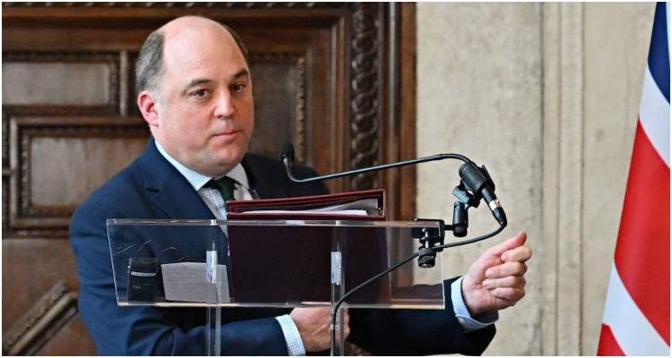 Το Ηνωμένο Βασίλειο θα ξεκινήσει επανεξέταση των μέτρων ασφαλείας για τα κατασκοπευτικά μπαλόνια της Κίνας