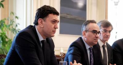 &Kappa;&omicron;&rho;&omega;&nu;&omicron;ϊό&sigmaf;: &Pi;&rho;&omicron;&epsilon;&tau;&omicron;&iota;&mu;&alpha;&sigma;ί&alpha; &kappa;&alpha;&iota; &epsilon;&nu;&eta;&mu;έ&rho;&omega;&sigma;&eta; | &Tau;&omicron; &sigma;&chi;έ&delta;&iota;&omicron; &delta;&rho;ά&sigma;&eta;&sigmaf; &gamma;&iota;&alpha; &tau;&omicron;&nu; &iota;ό, &tau;&iota; &epsilon;ί&pi;&alpha;&nu; &omicron;&iota; &lambda;&omicron;&iota;&mu;&omega;&xi;&iota;&omicron;&lambda;ό&gamma;&omicron;&iota;