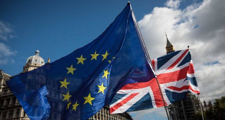 Brexit: &Mu;&epsilon; &kappa;&alpha;&tau;ά&rho;&rho;&epsilon;&upsilon;&sigma;&eta; &kappa;&iota;&nu;&delta;&upsilon;&nu;&epsilon;ύ&omicron;&upsilon;&nu; &omicron;&iota; &sigma;&upsilon;&nu;&omicron;&mu;&iota;&lambda;ί&epsilon;&sigmaf; &tau;&eta;&sigmaf; &Epsilon;&Epsilon; &mu;&epsilon; &tau;&omicron; &Eta;&nu;&omega;&mu;έ&nu;&omicron; &Beta;&alpha;&sigma;ί&lambda;&epsilon;&iota;&omicron;