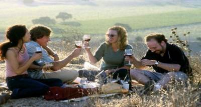 &laquo;&Pi;&lambda;&alpha;&gamma;ί&omega;&sigmaf;&raquo; &tau;&eta;&nu; &Tau;&rho;ί&tau;&eta; &sigma;&tau;&omicron; &Mu;&alpha;&rho;&omicron;ύ&lambda;&alpha; &alpha;&pi;ό &tau;&eta;&nu; &Kappa;&iota;&nu;. &Lambda;έ&sigma;&chi;&eta; &Lambda;ή&mu;&nu;&omicron;&upsilon;