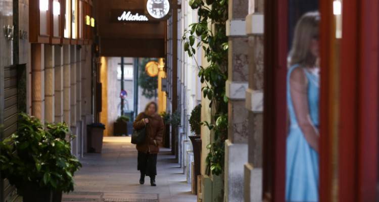 Κορωνοϊός: Ανακοινώνεται απαγόρευση κυκλοφορίας | Πληροφορίες για διάγγελμα Μητσοτάκη στις 18:00