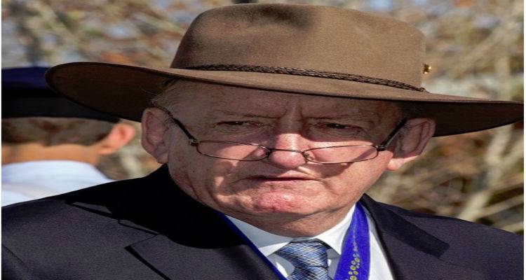 &Sigma;&tau;&eta; &Lambda;ή&mu;&nu;&omicron; &mu;&epsilon; &theta;&alpha;&upsilon;&mu;&alpha;&sigma;&mu;ό &kappa;&alpha;&iota; &alpha;&gamma;ά&pi;&eta; o &Tau;&iota;&mu; &Phi;ί&sigma;&epsilon;&rho;