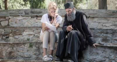 Ολοκληρώθηκε ο «Αγιος Νεκτάριος» με τον Σερβετάλη | Θεραπεύει τον παράλυτο Μίκι Ρουρκ