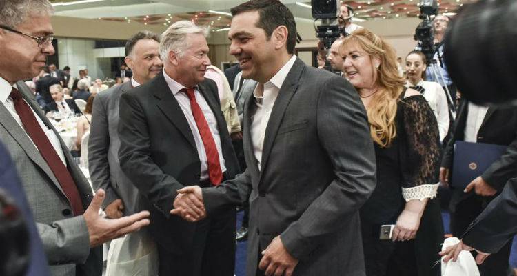 &Tau;&omicron; &alpha;&phi;ή&gamma;&eta;&mu;&alpha; &tau;&eta;&sigmaf; &laquo;&epsilon;&xi;ό&delta;&omicron;&upsilon; &sigma;&tau;&iota;&sigmaf; &alpha;&gamma;&omicron;&rho;έ&sigmaf;&raquo; &phi;έ&rho;&nu;&epsilon;&iota; &mu;&pi;&rho;&omicron;&sigma;&tau;ά &omicron; &Tau;&sigma;ί&pi;&rho;&alpha;&sigmaf;