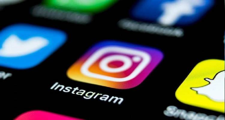 &Eta; &Rho;&omega;&sigma;ί&alpha; &kappa;ό&beta;&epsilon;&iota; &tau;&eta;&nu; &pi;&rho;ό&sigma;&beta;&alpha;&sigma;&eta; &kappa;&alpha;&iota; &sigma;&tau;&omicron; Instagram