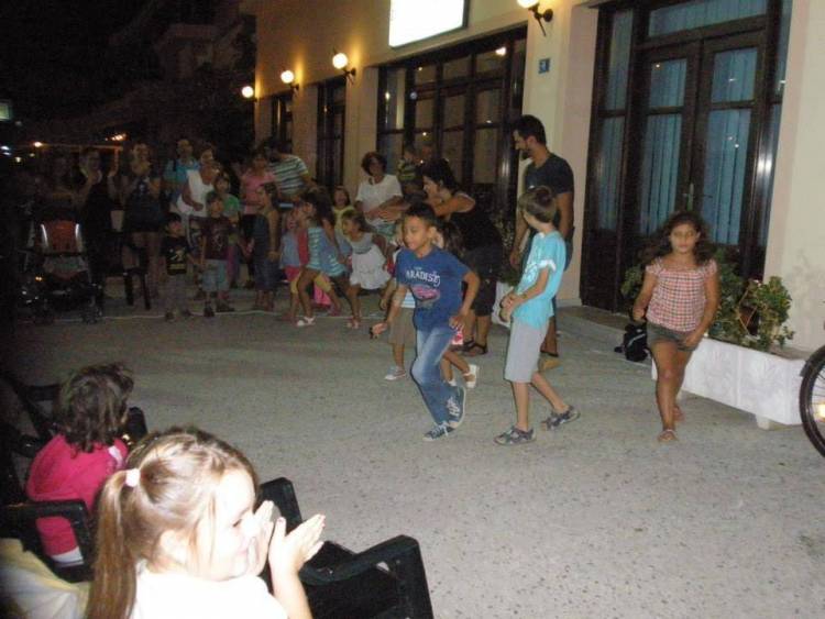 &laquo;&Alpha;&upsilon;&tau;&omicron;&omicron;&rho;&gamma;&alpha;&nu;&omega;&mu;έ&nu;&eta;&raquo; &pi;&rho;&omega;&tau;&omicron;&beta;&omicron;&upsilon;&lambda;ί&alpha; &sigma;&tau;&omicron; &lambda;&iota;&mu;ά&nu;&iota; &tau;&eta;&sigmaf; &Mu;ύ&rho;&iota;&nu;&alpha;&sigmaf; (photos)