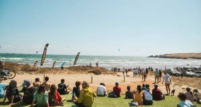 &Tau;&omicron; &Kappa;έ&rho;&omicron;&sigmaf; &sigma;ή&kappa;&omega;&sigma;&epsilon; &psi;&eta;&lambda;ά &tau;&omicron;&nu; &pi;ή&chi;&eta; &sigma;&tau;&omicron; Big Air Kite | &Alpha;&theta;&lambda;&eta;&tau;έ&sigmaf; &alpha;&pi;ό &epsilon;&pi;&tau;ά &chi;ώ&rho;&epsilon;&sigmaf; &sigma;&tau;&omicron; &laquo;Dare 2 Air&raquo;