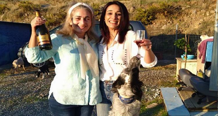 &Eta; Ά&nu;&nu;&alpha; &Tau;&omicron;&sigma;&omicron;ύ&nu;&omicron;&gamma;&lambda;&omicron;&upsilon; &Pi;&rho;ό&epsilon;&delta;&rho;&omicron;&sigmaf; &tau;&eta;&sigmaf; &Pi;&alpha;&nu;&epsilon;&lambda;&lambda;&alpha;&delta;&iota;&kappa;ή&sigmaf; &Phi;&iota;&lambda;&omicron;&zeta;&omega;&iota;&kappa;ή&sigmaf; &Omicron;&mu;&omicron;&sigma;&pi;&omicron;&nu;&delta;ί&alpha;&sigmaf;