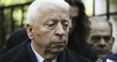 «Αιδώς, Μουτζούρη...»