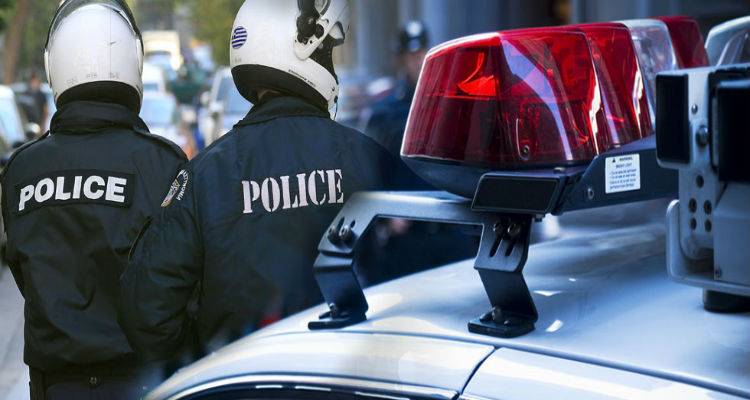 &Omicron;&lambda;&omicron;&nu;ύ&chi;&tau;&iota;&omicron; &theta;&rho;ί&lambda;&epsilon;&rho; &sigma;&tau;&eta; &Theta;&epsilon;&sigma;&sigma;&alpha;&lambda;&omicron;&nu;ί&kappa;&eta;: &Pi;&alpha;&tau;έ&rho;&alpha;&sigmaf; &kappa;&rho;&alpha;&tau;&omicron;ύ&sigma;&epsilon; &omicron;&mu;ή&rho;&omicron;&upsilon;&sigmaf; &tau;&alpha; &pi;&alpha;&iota;&delta;&iota;ά &tau;&omicron;&upsilon;