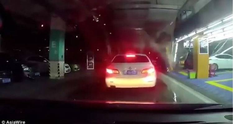 &Beta;ί&nu;&tau;&epsilon;&omicron;: &Tau;&rho;&epsilon;&iota;&sigmaf; &nu;&epsilon;&kappa;&rho;&omicron;ί &alpha;&pi;ό &kappa;&alpha;&tau;ά&rho;&rho;&epsilon;&upsilon;&sigma;&eta; &omicron;&rho;&omicron;&phi;ή&sigmaf; &upsilon;&pi;ό&gamma;&epsilon;&iota;&omicron;&upsilon; &pi;ά&rho;&kappa;&iota;&nu;&gamma;&kappa; &sigma;&epsilon; &epsilon;&mu;&pi;&omicron;&rho;&iota;&kappa;ό &kappa;έ&nu;&tau;&rho;&omicron;