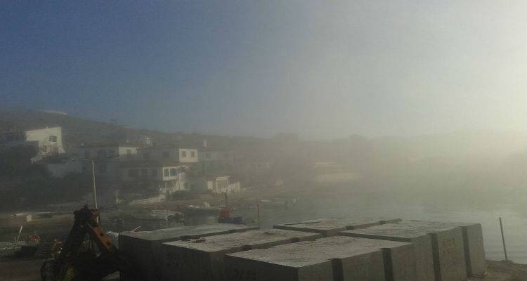 &Tau;&omicron;&pi;ί&omicron; &sigma;&tau;&eta;&nu; &omicron;&mu;ί&chi;&lambda;&eta; &tau;&omicron; &pi;&rho;&omega;ί &omicron; Ά&gamma;&iota;&omicron;&sigmaf; &Epsilon;&upsilon;&sigma;&tau;&rho;ά&tau;&iota;&omicron;&sigmaf; (photos)