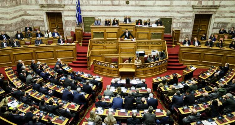 &Beta;&omicron;&upsilon;&lambda;ή: &Pi;έ&rho;&alpha;&sigma;&epsilon; &mu;&epsilon; 153 &laquo;&nu;&alpha;&iota;&raquo; &eta; έ&nu;&tau;&alpha;&xi;&eta; &tau;&omega;&nu; &Sigma;&kappa;&omicron;&pi;ί&omega;&nu; &sigma;&tau;&omicron; &Nu;&Alpha;&Tau;&Omicron;
