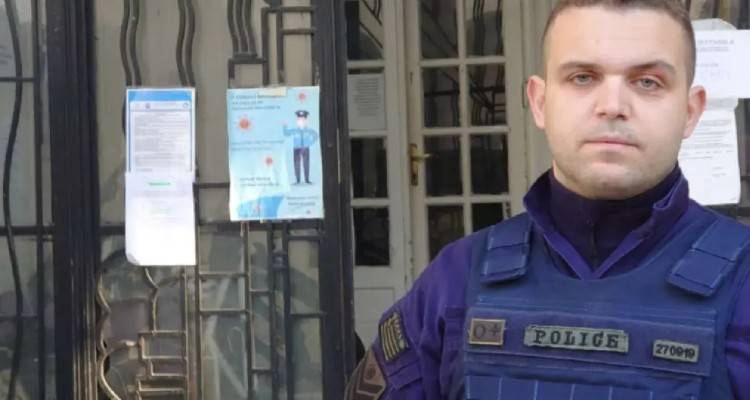 &laquo;&Phi;ώ&nu;&alpha;&zeta;&epsilon; &mu;&epsilon; &sigma;&phi;ά&zeta;&epsilon;&iota;, &beta;&omicron;ή&theta;&epsilon;&iota;&alpha;&raquo; - &Sigma;&upsilon;&gamma;&kappa;&lambda;&omicron;&nu;ί&zeta;&epsilon;&iota; &omicron; &alpha;&sigma;&tau;&upsilon;&nu;&omicron;&mu;&iota;&kappa;ό&sigmaf; &pi;&omicron;&upsilon; έ&sigma;&omega;&sigma;&epsilon; &tau;&eta; &gamma;&upsilon;&nu;&alpha;ί&kappa;&alpha; &sigma;&tau;&eta; &Theta;&epsilon;&sigma;&sigma;&alpha;&lambda;&omicron;&nu;ί&kappa;&eta;