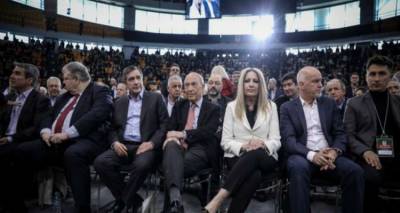 &Pi;&omicron;&lambda;&upsilon;&tau;&rho;&alpha;&upsilon;&mu;&alpha;&tau;ί&alpha;&sigmaf; &tau;&omicron; &Kappa;&Iota;&Nu;&Alpha;&Lambda; &mu;&epsilon;&tau;ά &tau;&eta;&nu; έ&xi;&omicron;&delta;&omicron; &Beta;&epsilon;&nu;&iota;&zeta;έ&lambda;&omicron;&upsilon; | &laquo;&Theta;&alpha; έ&chi;&epsilon;&iota; &kappa;&alpha;&iota; &sigma;&upsilon;&nu;έ&chi;&epsilon;&iota;&alpha;&raquo;, &alpha;&pi;&epsilon;&iota;&lambda;&epsilon;ί &eta; &Gamma;&epsilon;&nu;&nu;&eta;&mu;&alpha;&tau;ά
