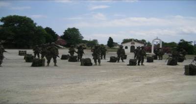 &laquo;Έ&sigma;&beta;&eta;&sigma;&epsilon;&raquo; &omicron; &phi;&alpha;&nu;&tau;ά&rho;&omicron;&sigmaf; &pi;&omicron;&upsilon; &upsilon;&pi;&eta;&rho;&epsilon;&tau;&omicron;ύ&sigma;&epsilon; &sigma;&tau;&omicron; &Lambda;&iota;&beta;&alpha;&delta;&omicron;&chi;ώ&rho;&iota; | &Eta; &epsilon;&pi;ί&sigma;&eta;&mu;&eta; &alpha;&nu;&alpha;&kappa;&omicron;ί&nu;&omega;&sigma;&eta; &tau;&omicron;&upsilon; &Gamma;&Epsilon;&Sigma;