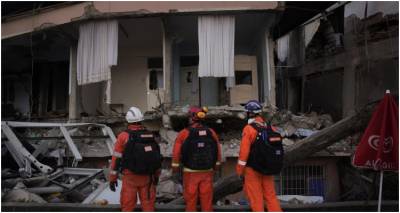 &Tau;&omicron;&upsilon;&rho;&kappa;ί&alpha;: &Tau;&omicron;&upsilon;&sigmaf; 18.342 έ&phi;&tau;&alpha;&sigma;&alpha;&nu; &omicron;&iota; &nu;&epsilon;&kappa;&rho;&omicron;ί &sigma;&tau;&eta; &chi;ώ&rho;&alpha; &alpha;&pi;ό &tau;&omicron;&nu; &phi;&omicron;&nu;&iota;&kappa;ό &sigma;&epsilon;&iota;&sigma;&mu;ό | &Alpha;&gamma;&omega;&nu;ί&alpha; &kappa;&alpha;&iota; &gamma;&iota;&alpha; &zeta;&epsilon;&upsilon;&gamma;ά&rho;&iota; &Epsilon;&lambda;&lambda;ή&nu;&omega;&nu; &pi;&omicron;&upsilon; &alpha;&gamma;&nu;&omicron;&epsilon;ί&tau;&alpha;&iota; &sigma;&tau;&alpha; &epsilon;&rho;&epsilon;ί&pi;&iota;&alpha;